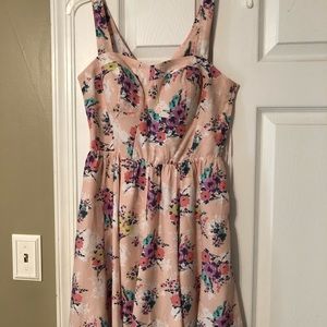 LC Lauren Conrad size 6 floral dress